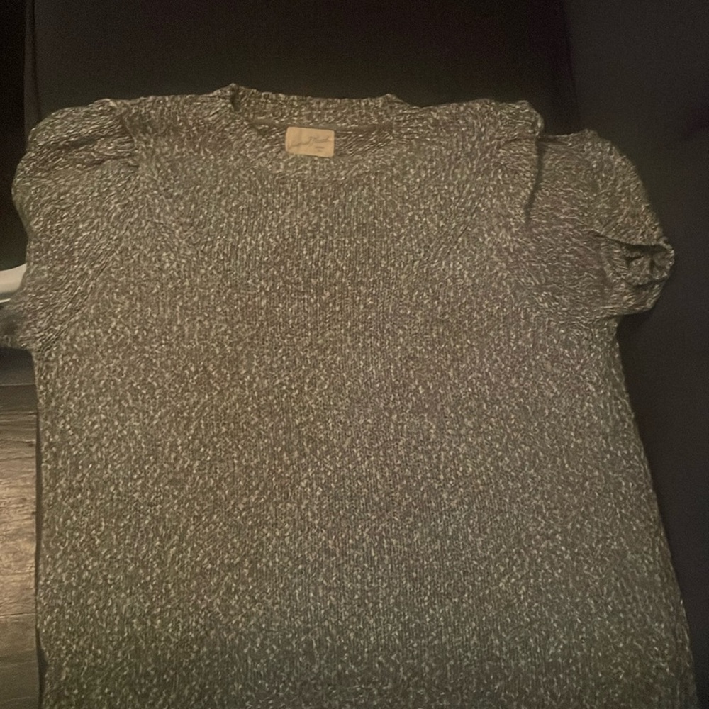 Universal Thread Short sleeve sweater
